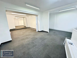 HIGH STREET- click for photo gallery